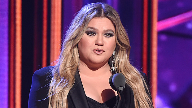 Kelly Clarkson Debuts Sublime Bangs on ‘The Kelly Clarkson Display’